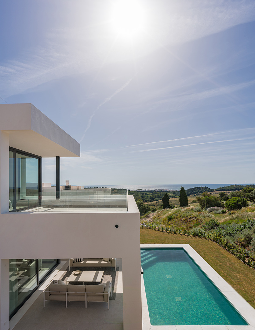 Exclusive Villas in Estepona with Sea Views