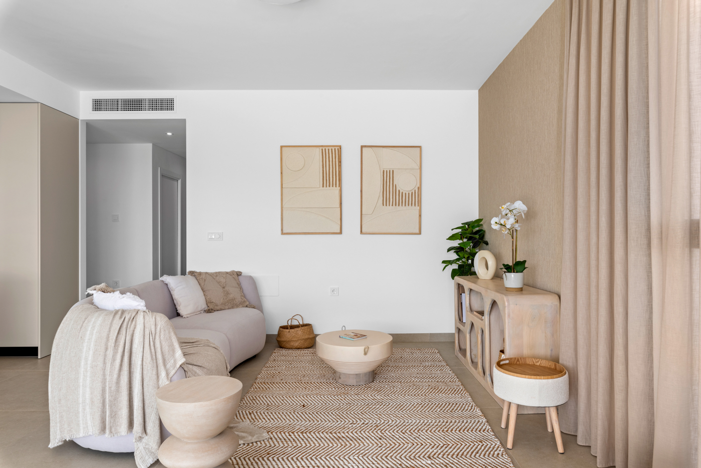 2 Bedroom, 2 Bathroom n-a in {