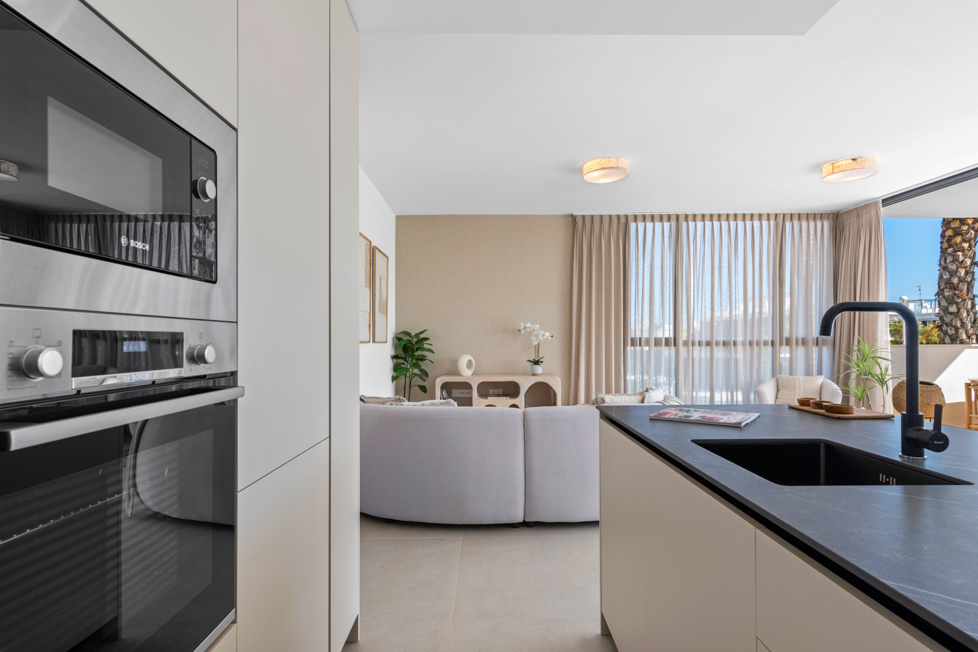 2 Bedroom, 2 Bathroom n-a in {