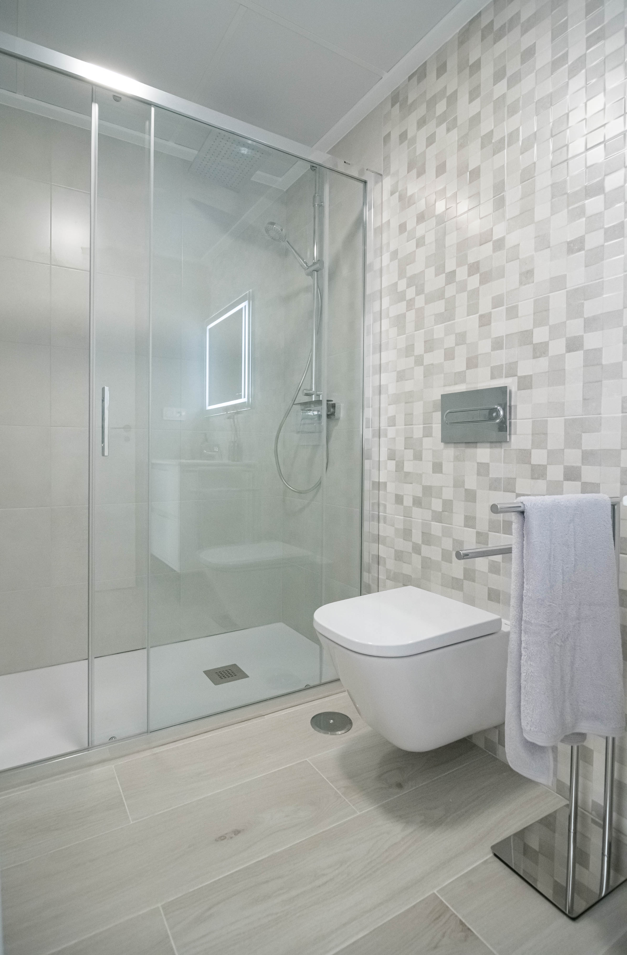 3 Bedroom, 2 Bathroom Villa in {
