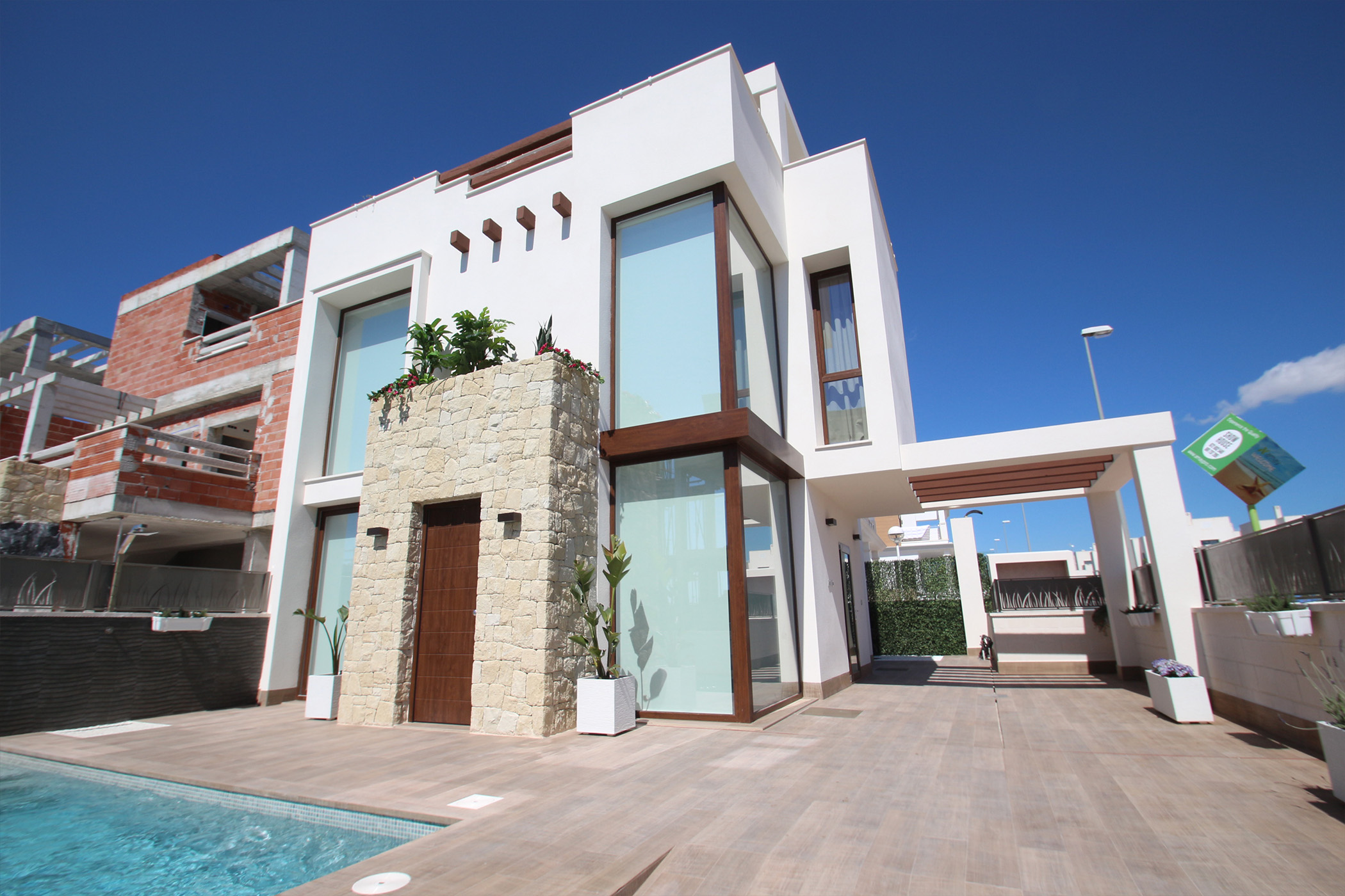 4 Bedroom, 3 Bathroom Villa in {