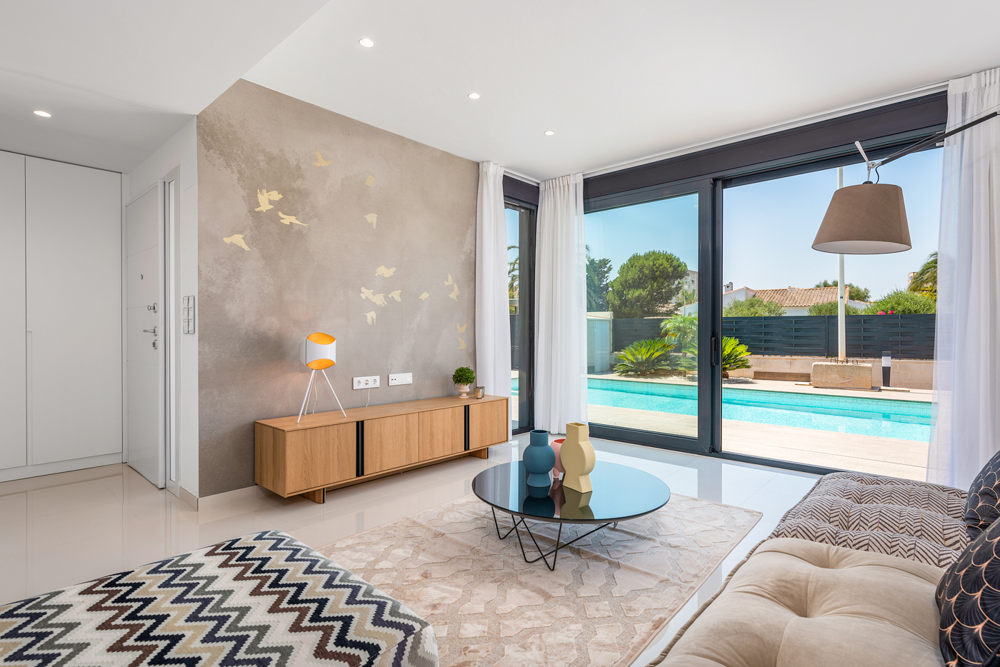 4 Bedroom, 3 Bathroom Villa in {