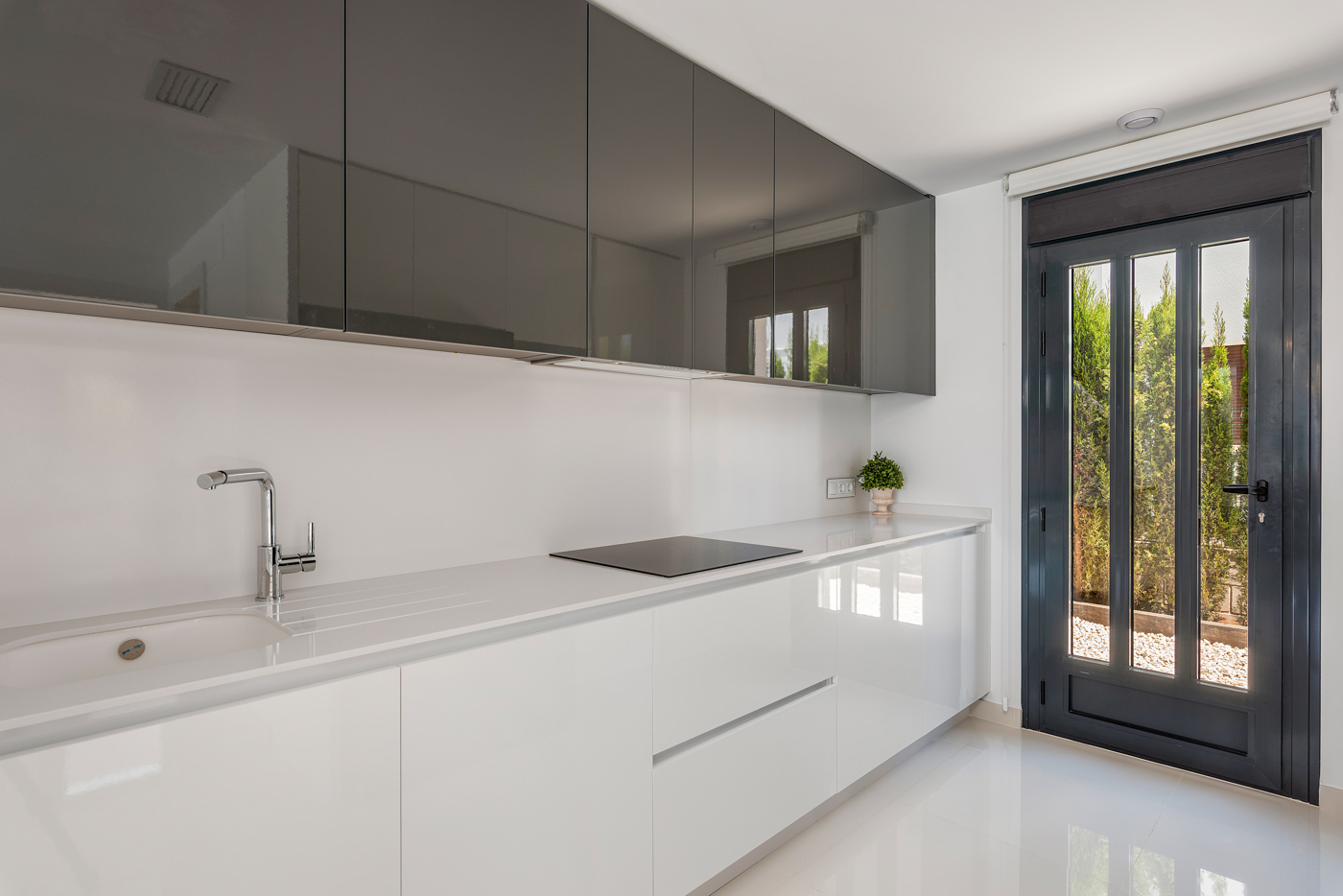 4 Bedroom, 3 Bathroom Villa in {
