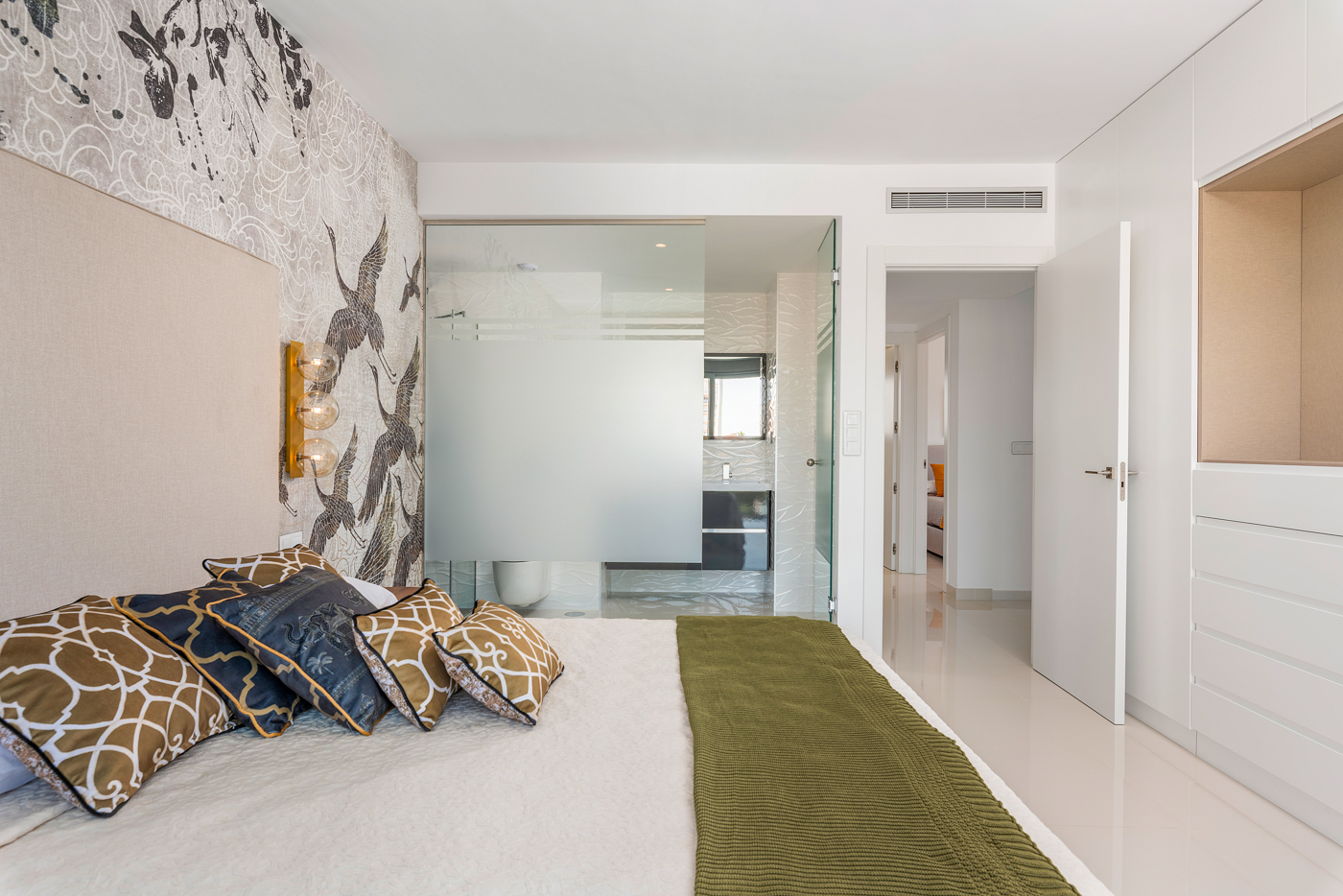 4 Bedroom, 3 Bathroom Villa in {
