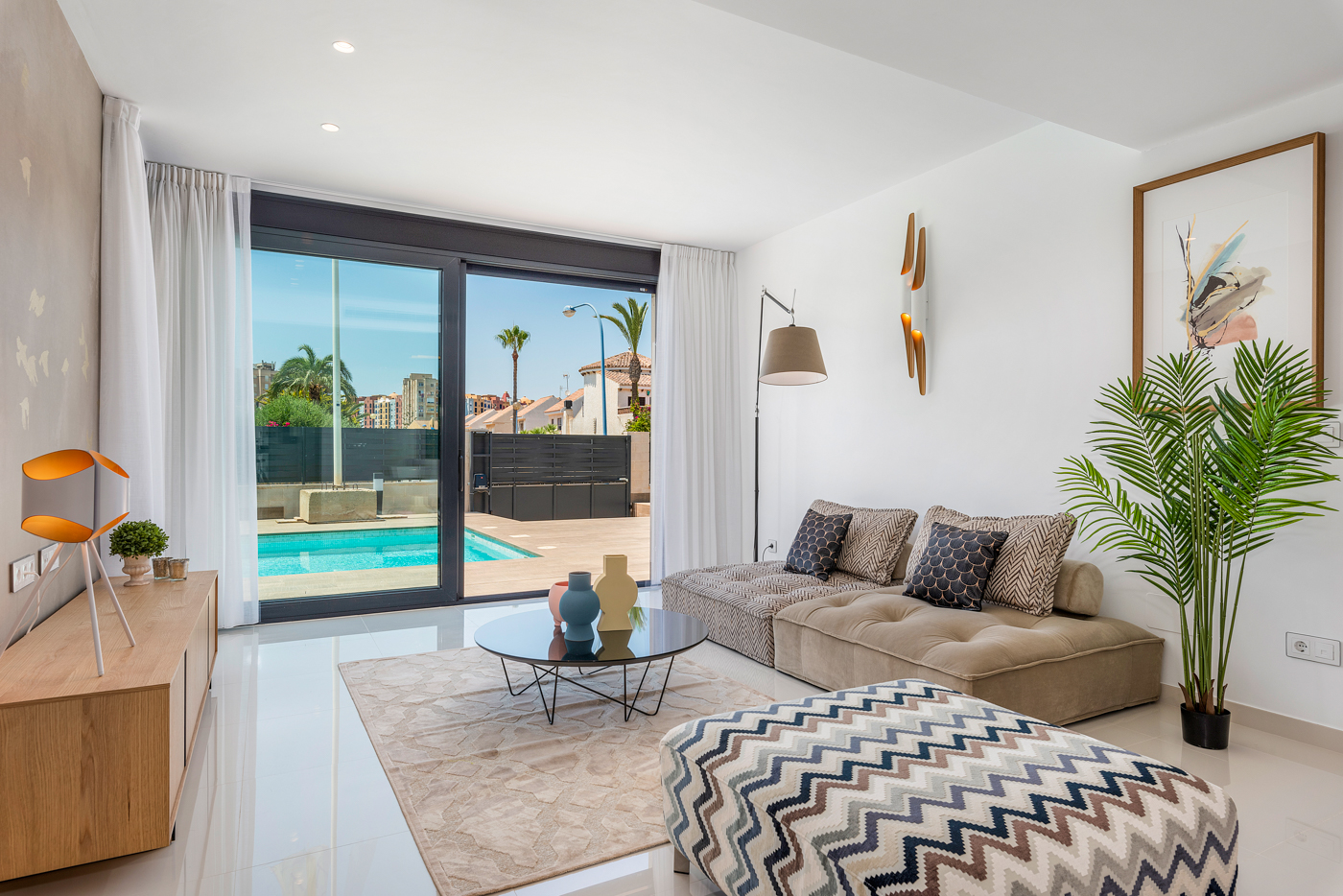 4 Bedroom, 3 Bathroom Villa in {