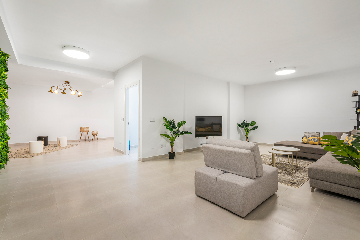 4 Bedroom, 3 Bathroom Villa in {