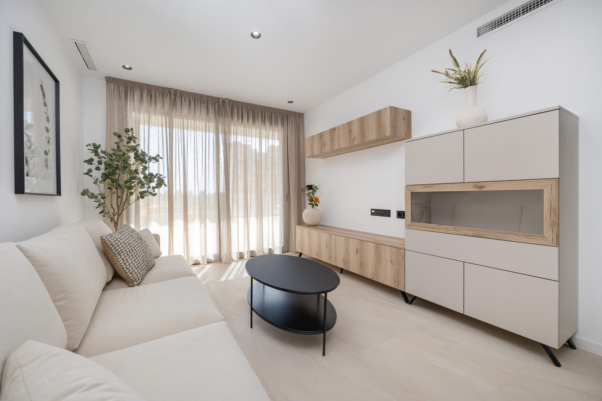 3 Bedroom, 2 Bathroom Apartment in {
