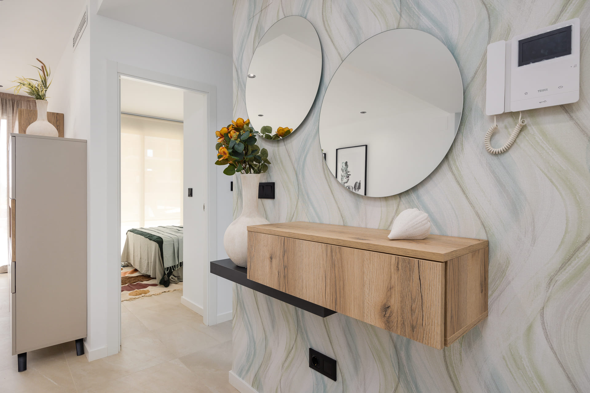 3 Bedroom, 2 Bathroom Apartment in {