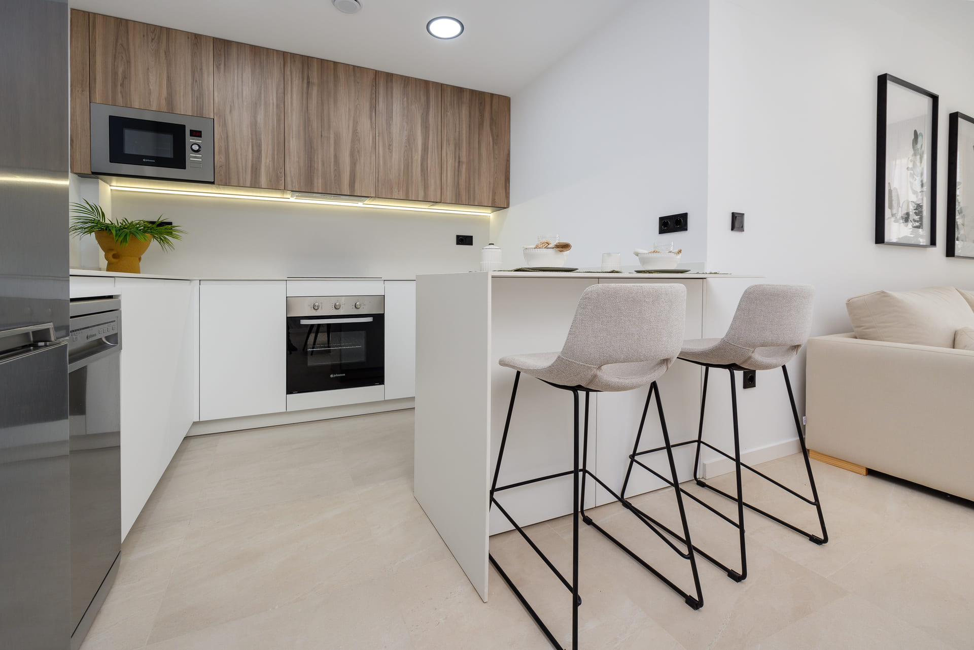 3 Bedroom, 2 Bathroom Apartment in {