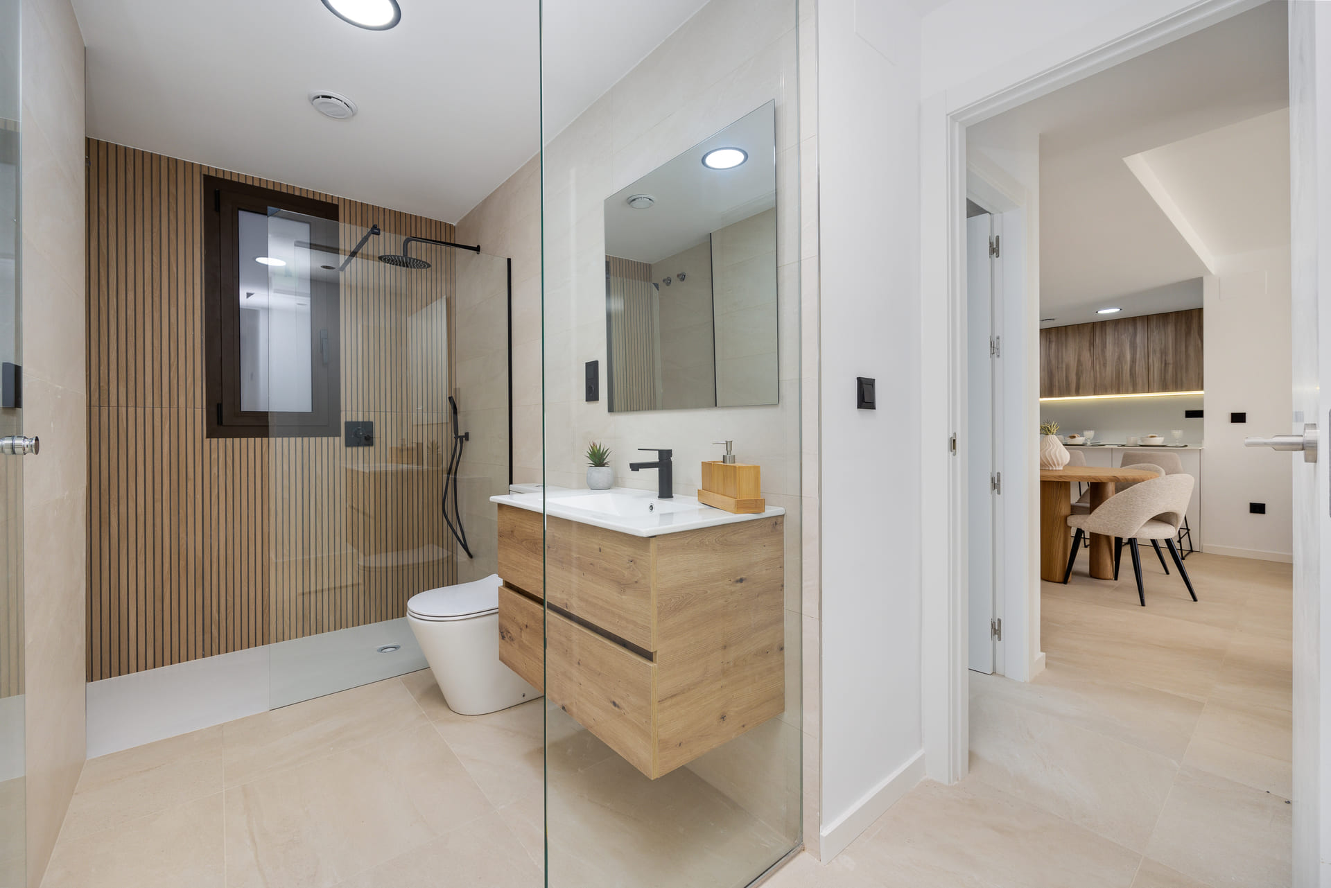 3 Bedroom, 2 Bathroom Apartment in {