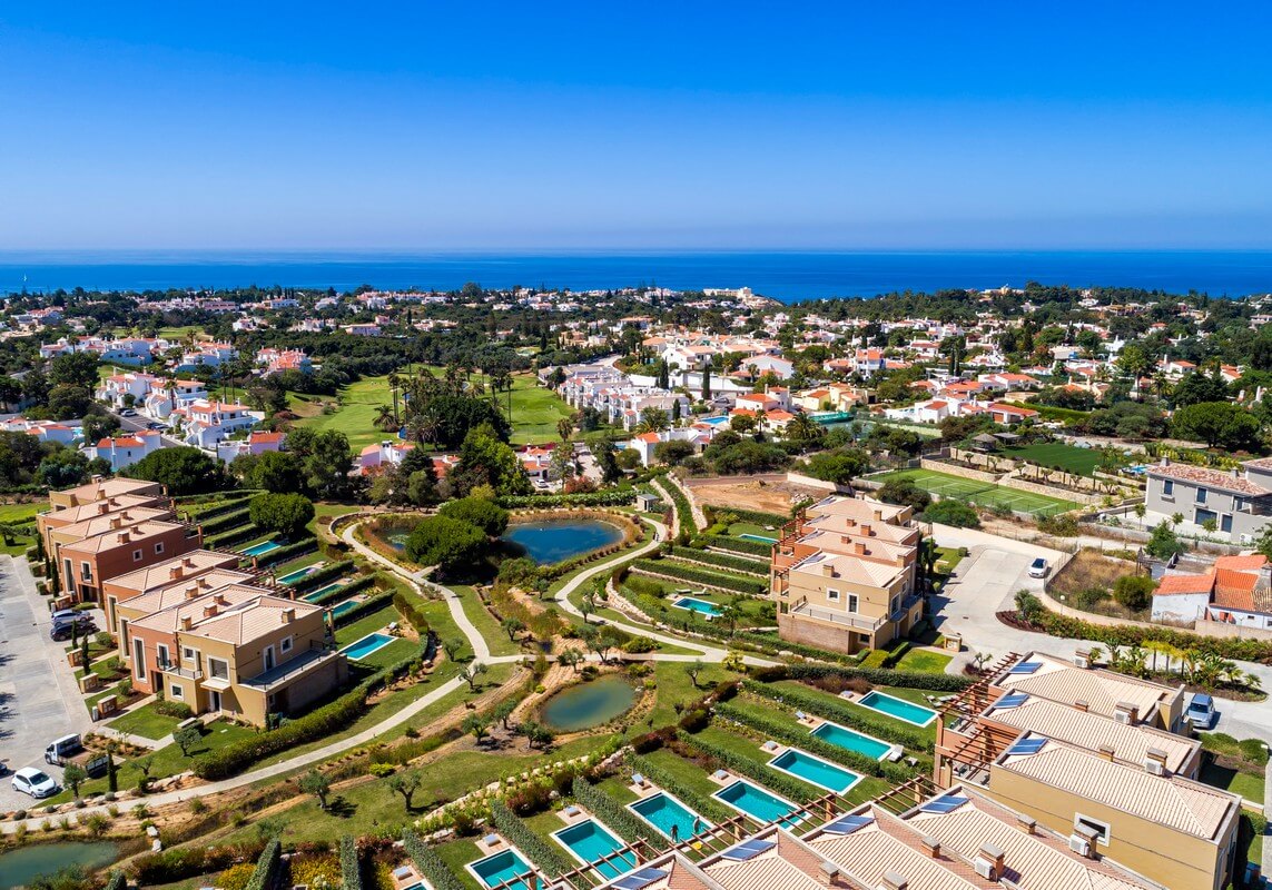 Exklusive Reihenhäuser in Carvoeiro mit Meerblick