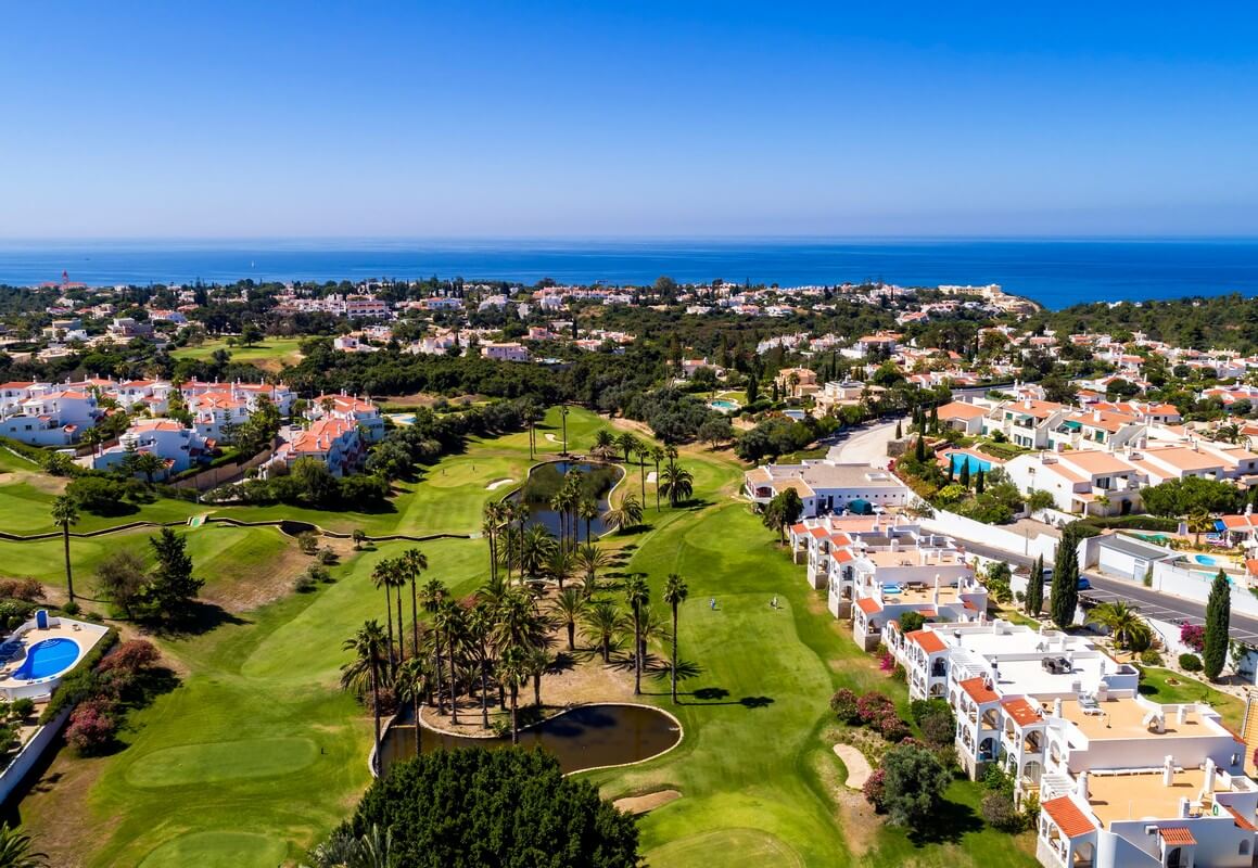Exklusive Reihenhäuser in Carvoeiro mit Meerblick