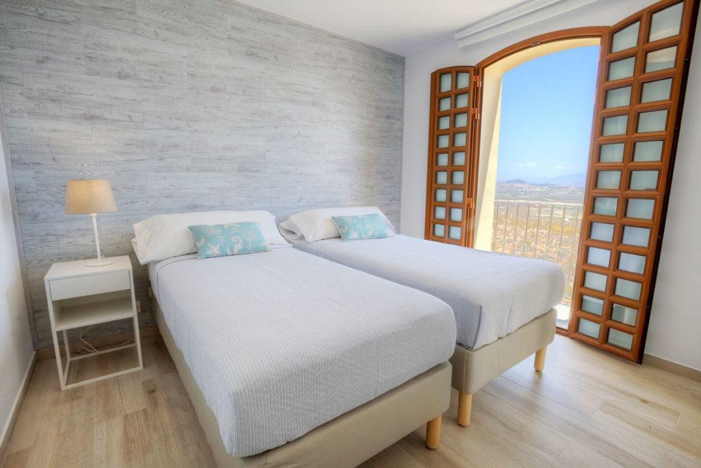 2 Bedroom, 2 Bathroom Apartment in {