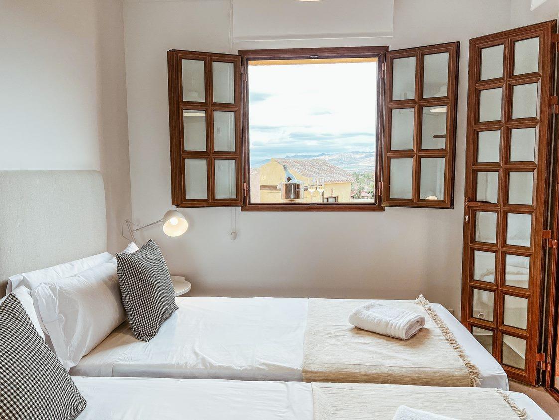 2 Bedroom, 2 Bathroom Apartment in {