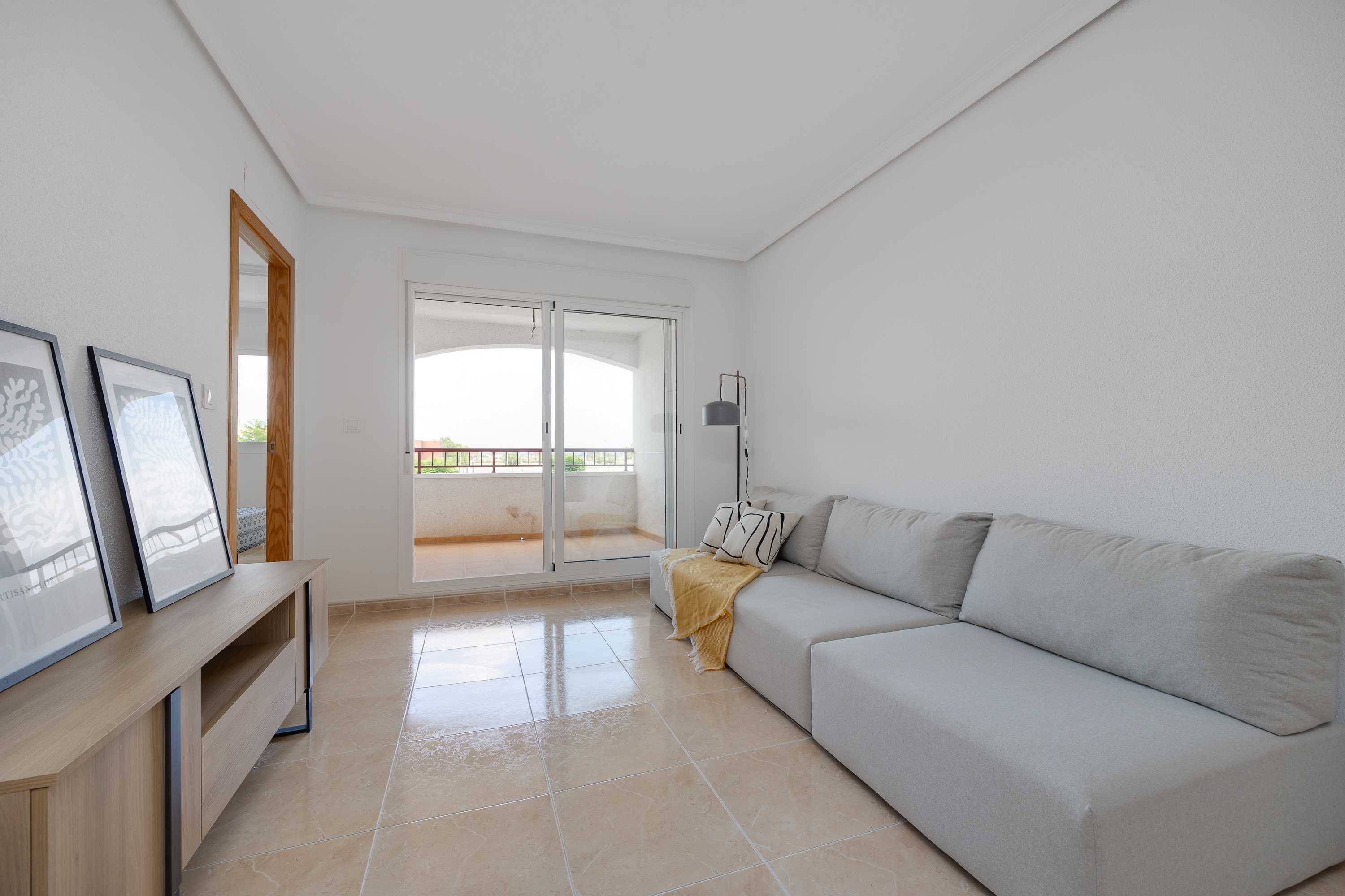 Apartamento de 3 Dormitorios en, San Fulgencio | Sunny Ca... - Image 8