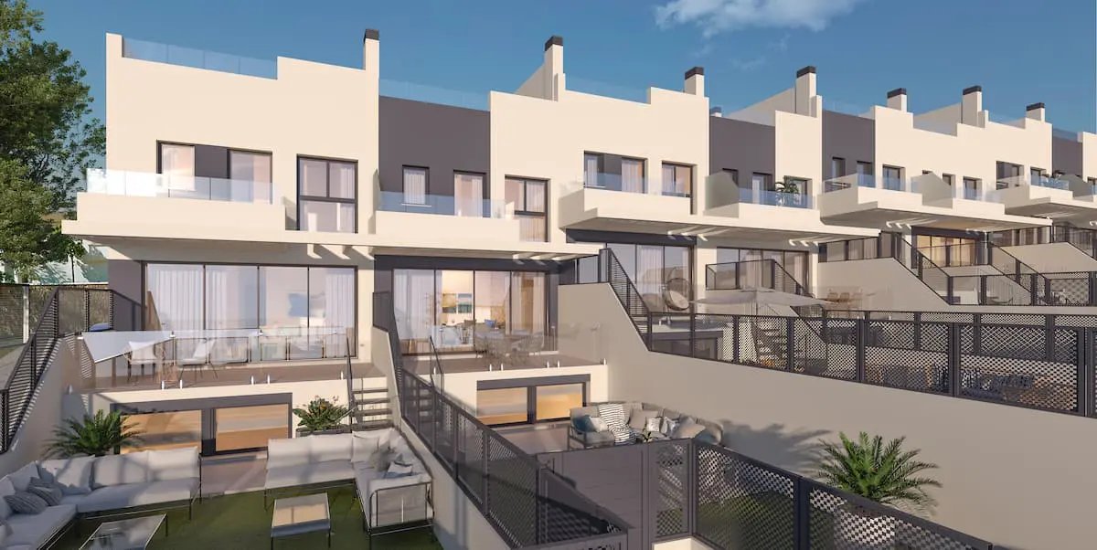 Townhouses in Fuengirola: Comfort and Style