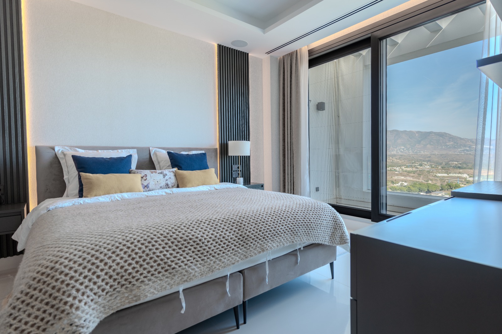 5 bedroom villa in Mijas