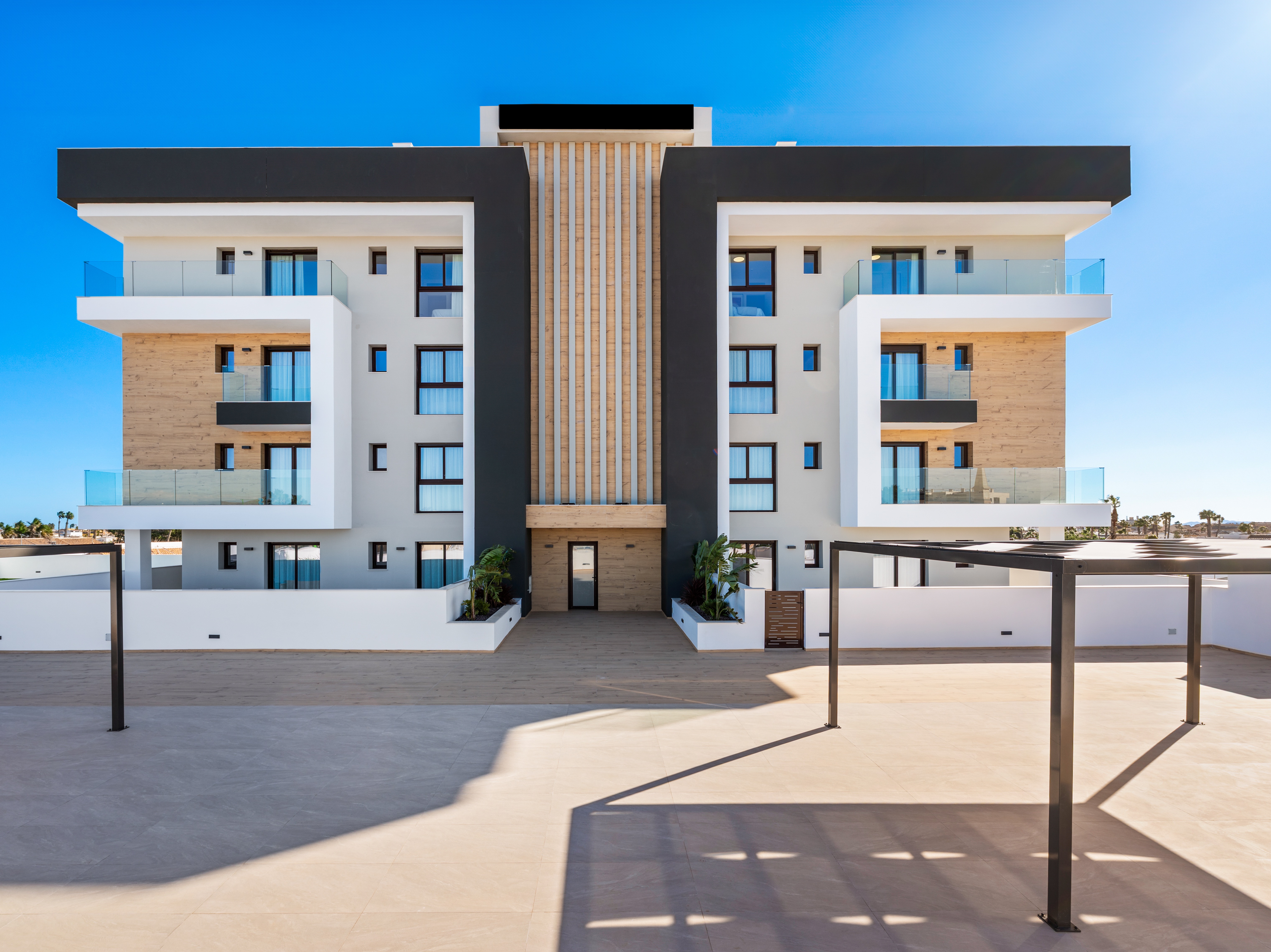 House in Los Alcazares - view 1