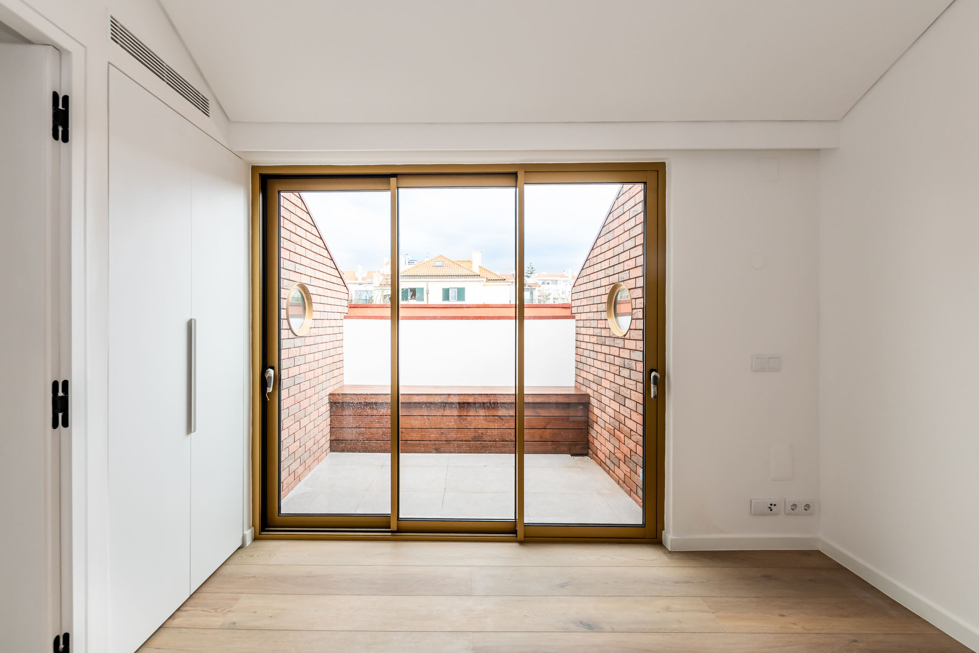 Exclusive Apartment in Lisbon with Terrace and Sea Views